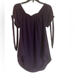 Trende woman’s sheer top